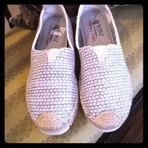 Comfy Bobs with Memory Foam- NWOT